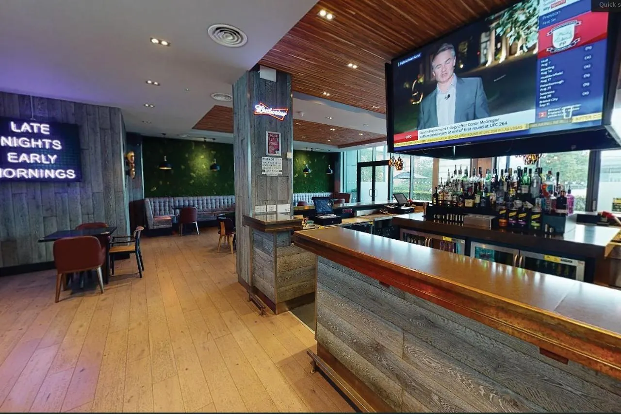 Village Hotel Solihull 4*,  Reino Unido
